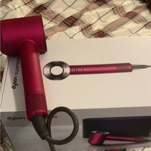 Dyson Supersonic blow dryer